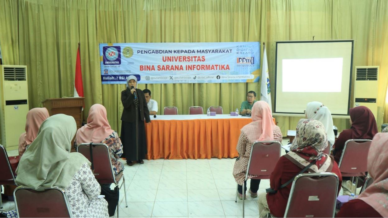 Dosen UBSI dan Mahasiswa Hadirkan Pelatihan Public Speaking untuk PKK di Jakarta Timur