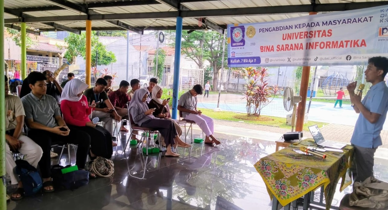 Pelatihan Pemanfaatan Teknologi Informasi dalam Pengelolaan Media Sosial Sebagai Sarana Edukasi dan Komunikasi Publik